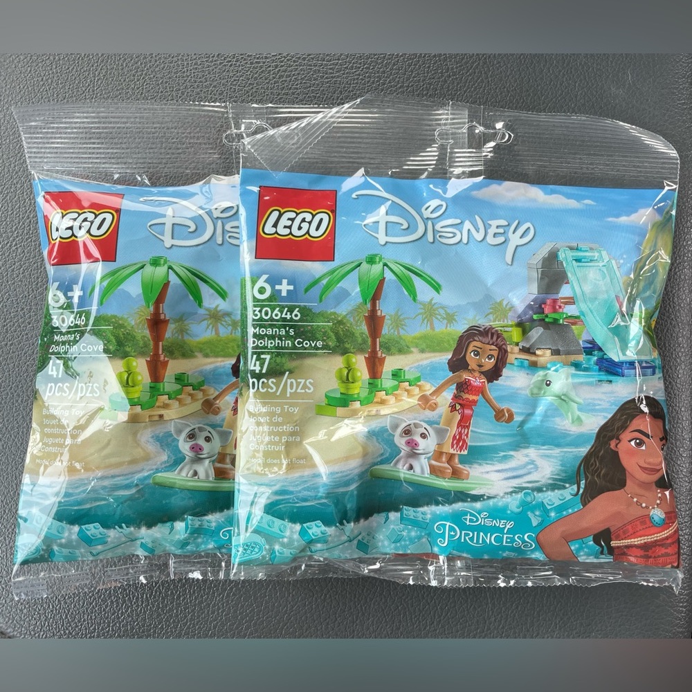 Two Lego Disney Moana’ Dolphin Cove